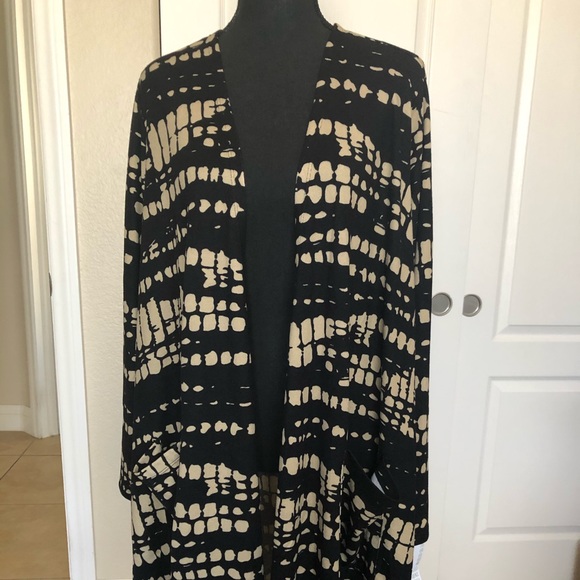 LuLaRoe Jackets & Blazers - Lularoe Caroline Cardigan